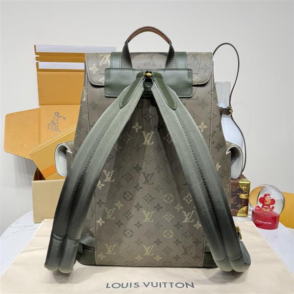 2026122114854719 270